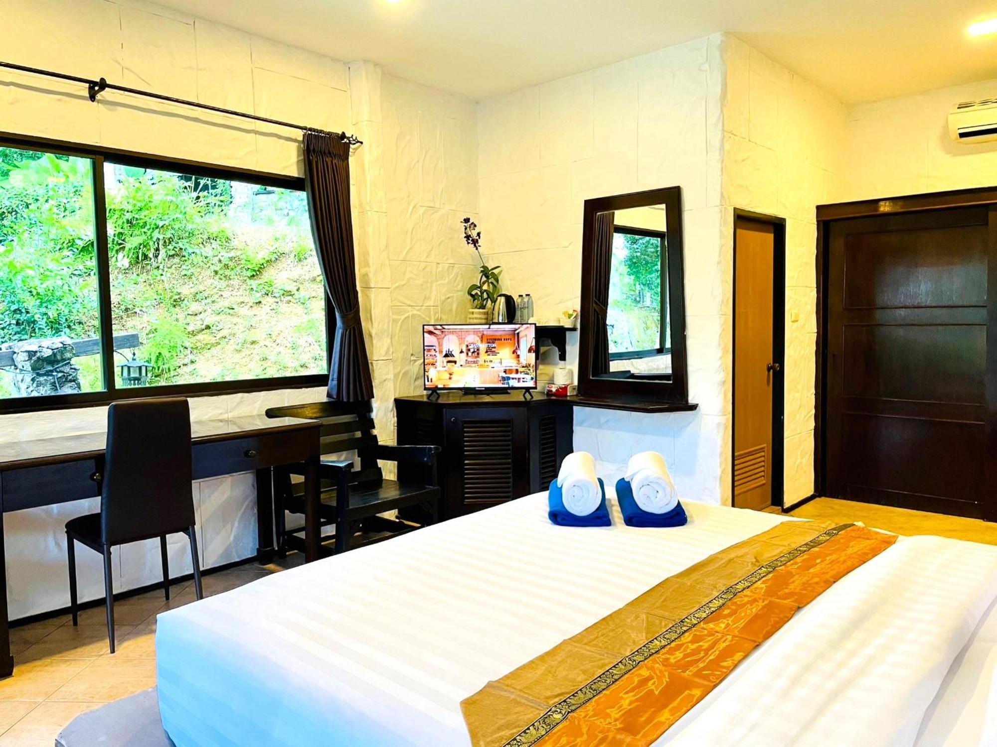 Boomerang Village Resort Kata エクステリア 写真