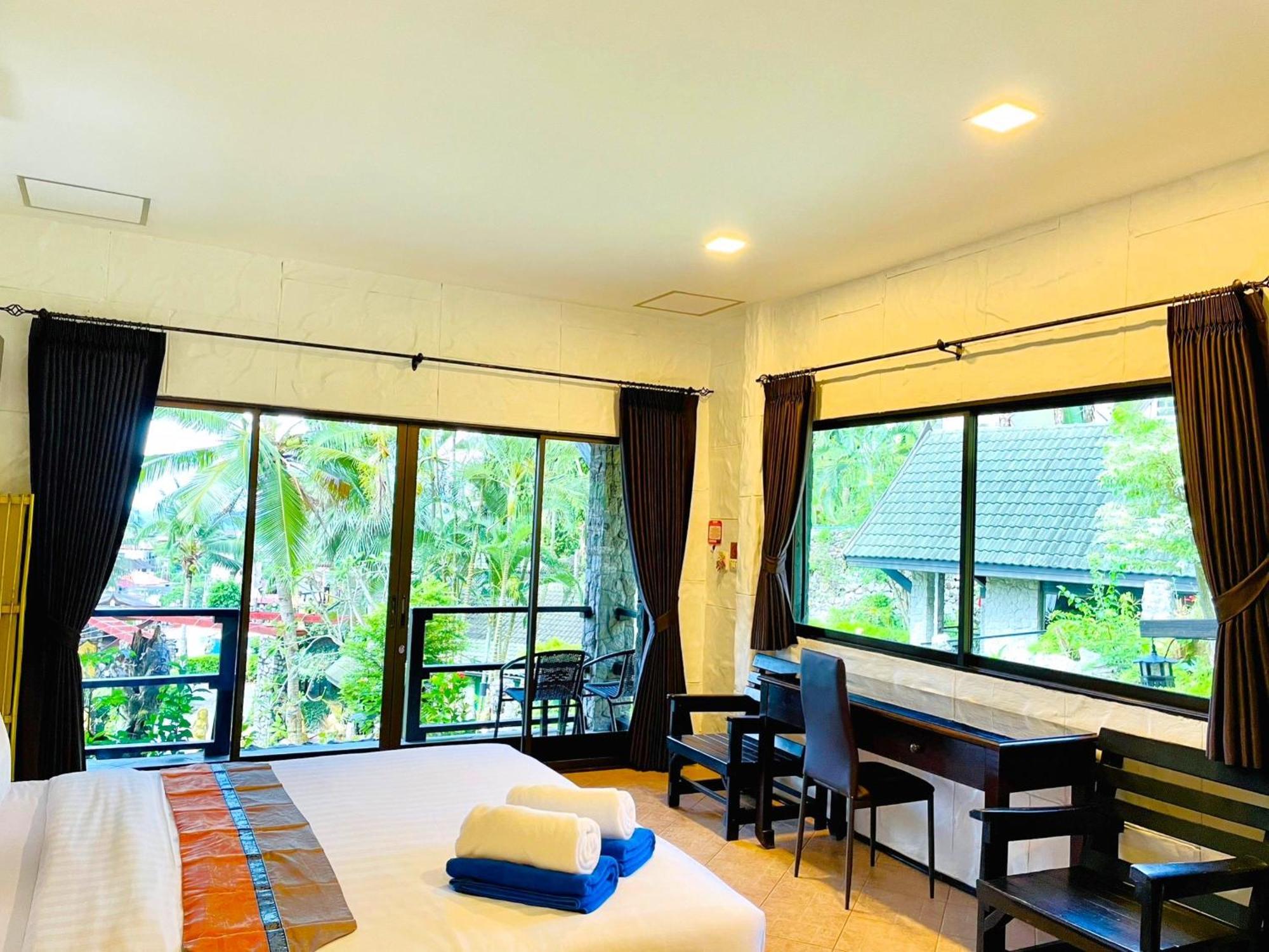 Boomerang Village Resort Kata エクステリア 写真