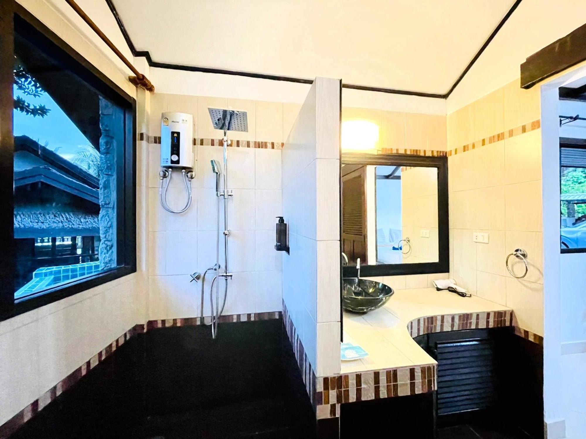 Boomerang Village Resort Kata エクステリア 写真