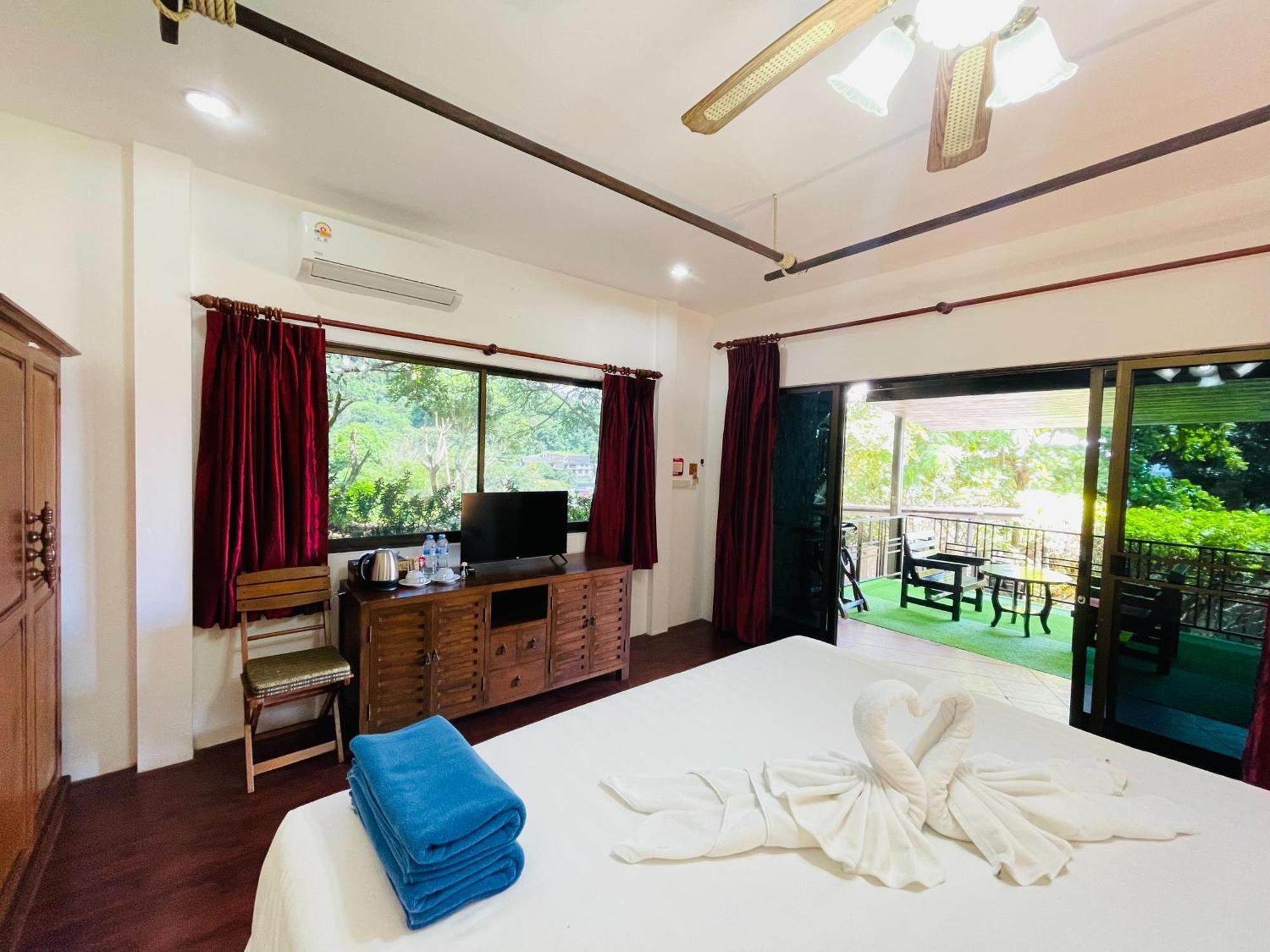 Boomerang Village Resort Kata エクステリア 写真